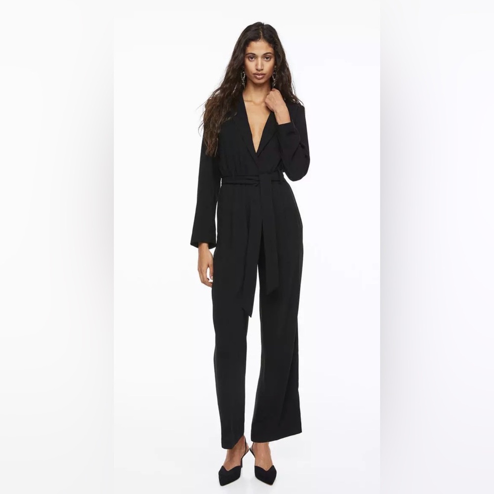 Elegant Black Jumpsuit Generous Size XS fits like a small